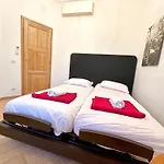 Daire 3 Pieces 100m2 Balcon Centre Juan 2 Pas Des Plages Antibes