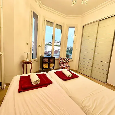 Apartment 3 Pieces 100m2 Balcon Centre Juan 2 Pas Des Plages *