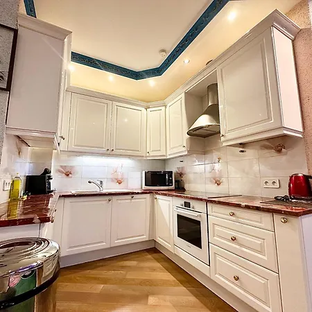 3 Pieces 100m2 Balcon Centre Juan 2 Pas Des Plages * Антиб