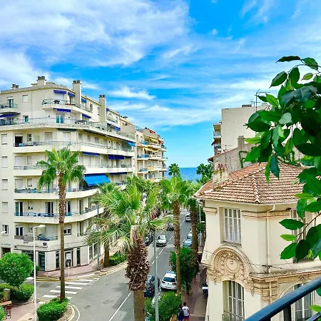 3 Pieces 100m2 Balcon Centre Juan 2 Pas Des Plages דירה