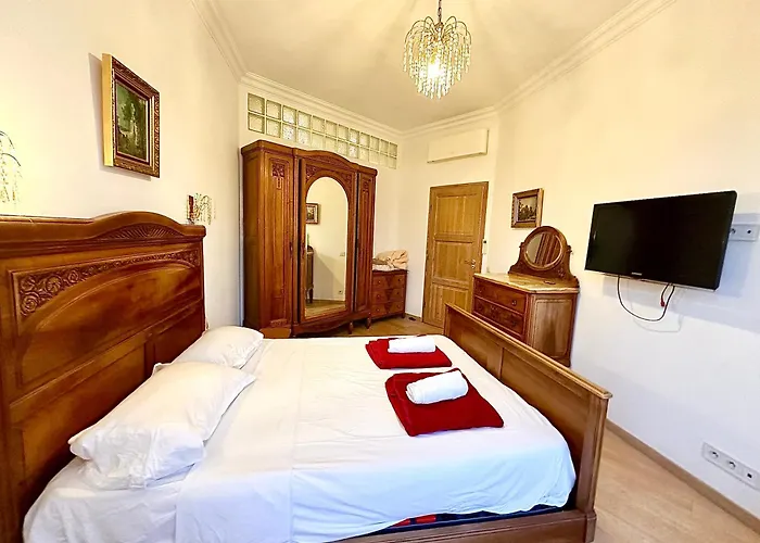 3 Pieces 100m2 Balcon Centre Juan 2 Pas Des Plages דירה אנטיב