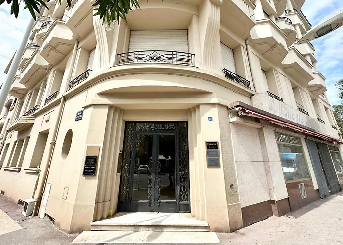 3 Pieces 100m2 Balcon Centre Juan 2 Pas Des Plages Apartment