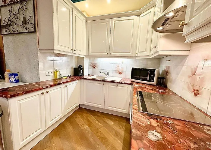 3 Pieces 100m2 Balcon Centre Juan 2 Pas Des Plages Antibes